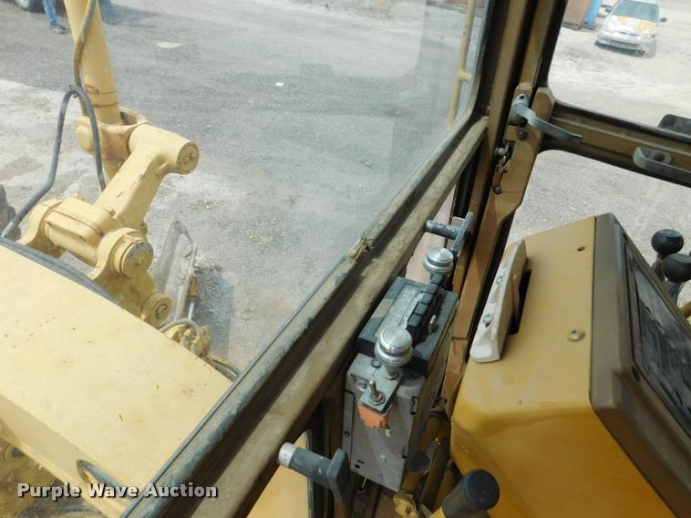 image for item DB1024 1983 Caterpillar 120G motor grader