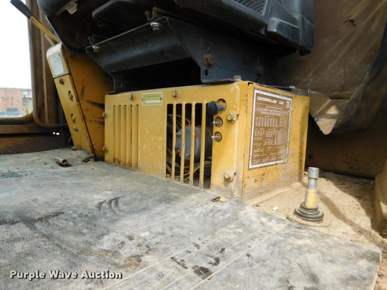 image for item DB1024 1983 Caterpillar 120G motor grader
