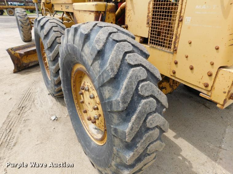 image for item DB1024 1983 Caterpillar 120G motor grader