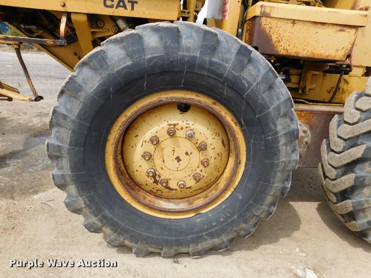 image for item DB1024 1983 Caterpillar 120G motor grader