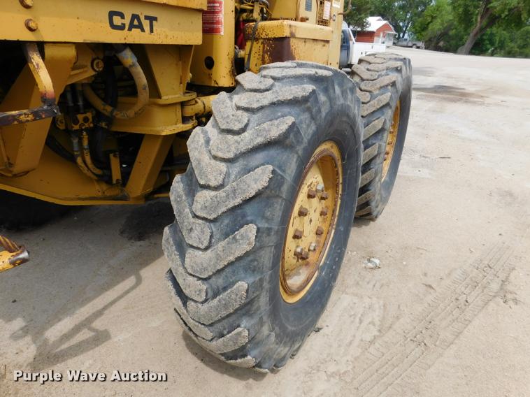 image for item DB1024 1983 Caterpillar 120G motor grader