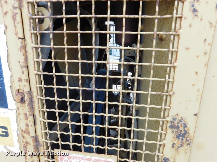 image for item DB1024 1983 Caterpillar 120G motor grader