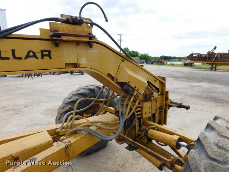 image for item DB1024 1983 Caterpillar 120G motor grader