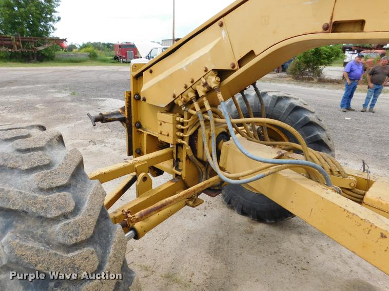 image for item DB1024 1983 Caterpillar 120G motor grader