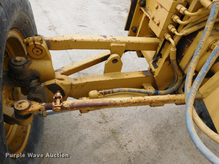 image for item DB1024 1983 Caterpillar 120G motor grader