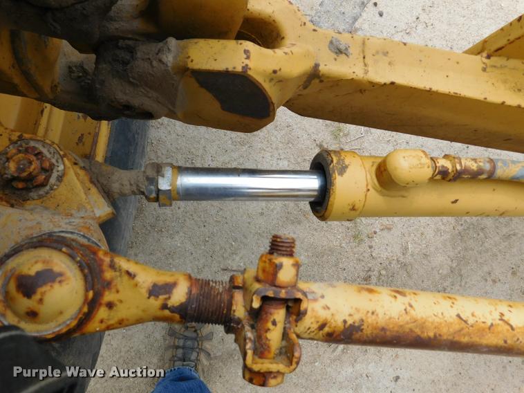 image for item DB1024 1983 Caterpillar 120G motor grader