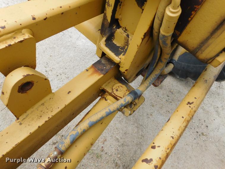 image for item DB1024 1983 Caterpillar 120G motor grader