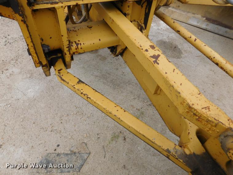 image for item DB1024 1983 Caterpillar 120G motor grader