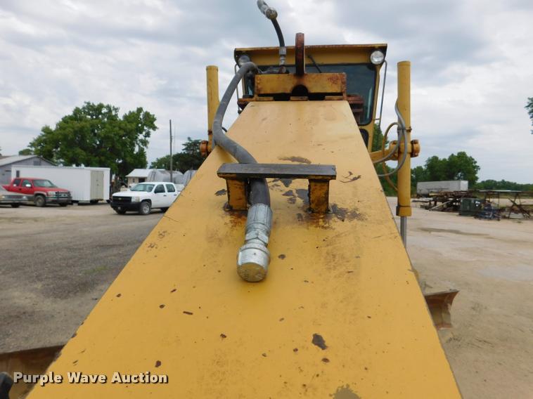 image for item DB1024 1983 Caterpillar 120G motor grader