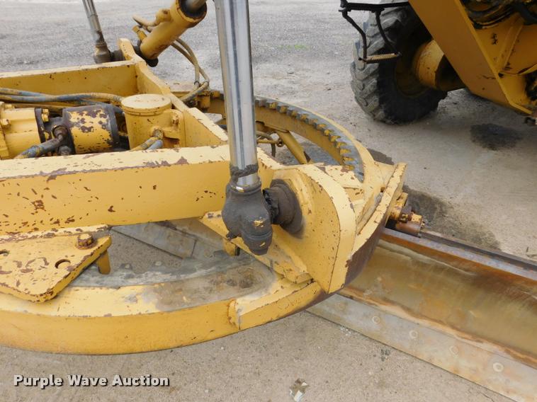 image for item DB1024 1983 Caterpillar 120G motor grader