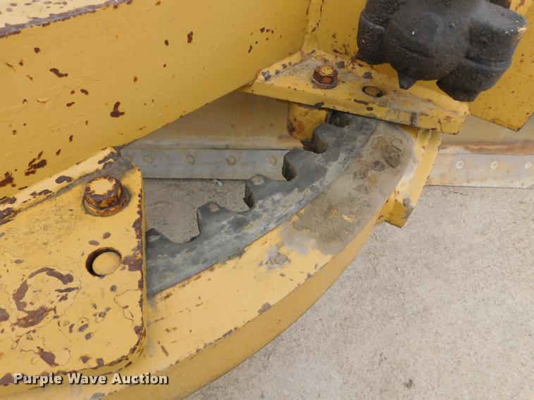image for item DB1024 1983 Caterpillar 120G motor grader