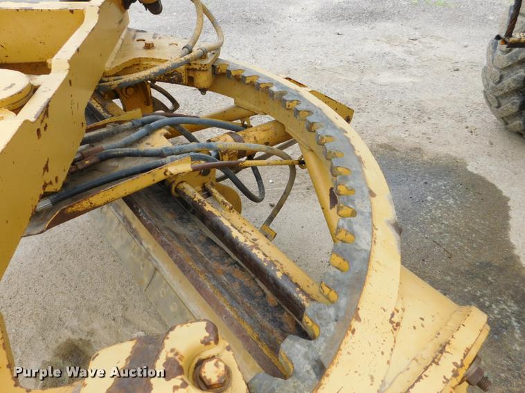 image for item DB1024 1983 Caterpillar 120G motor grader