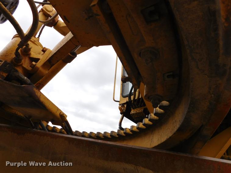 image for item DB1024 1983 Caterpillar 120G motor grader