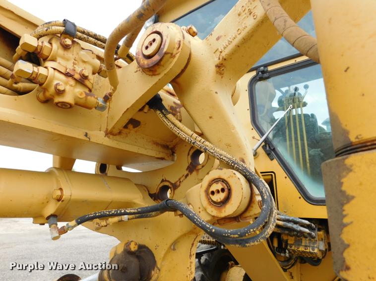 image for item DB1024 1983 Caterpillar 120G motor grader