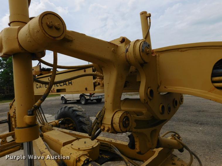 image for item DB1024 1983 Caterpillar 120G motor grader