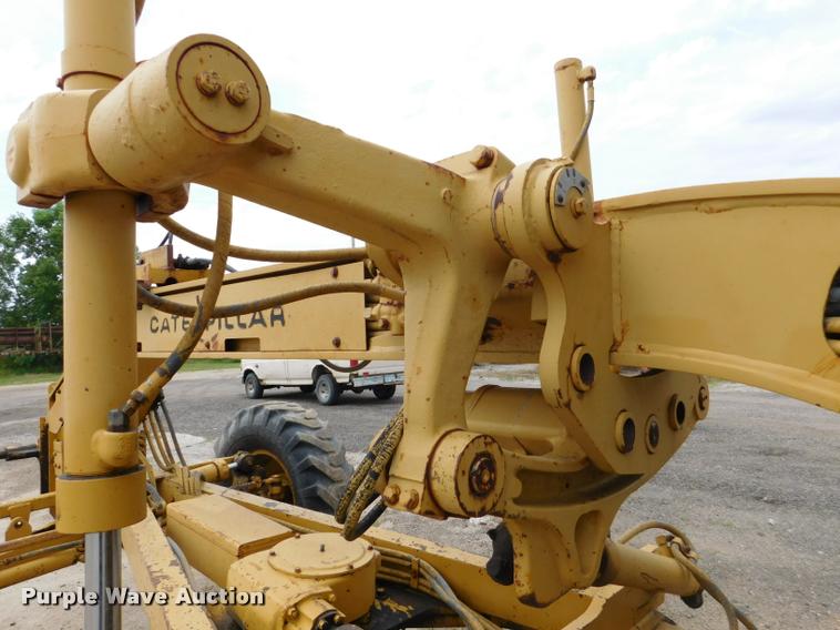 image for item DB1024 1983 Caterpillar 120G motor grader