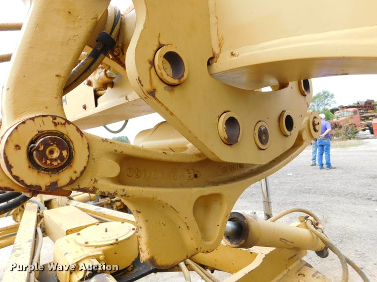 image for item DB1024 1983 Caterpillar 120G motor grader