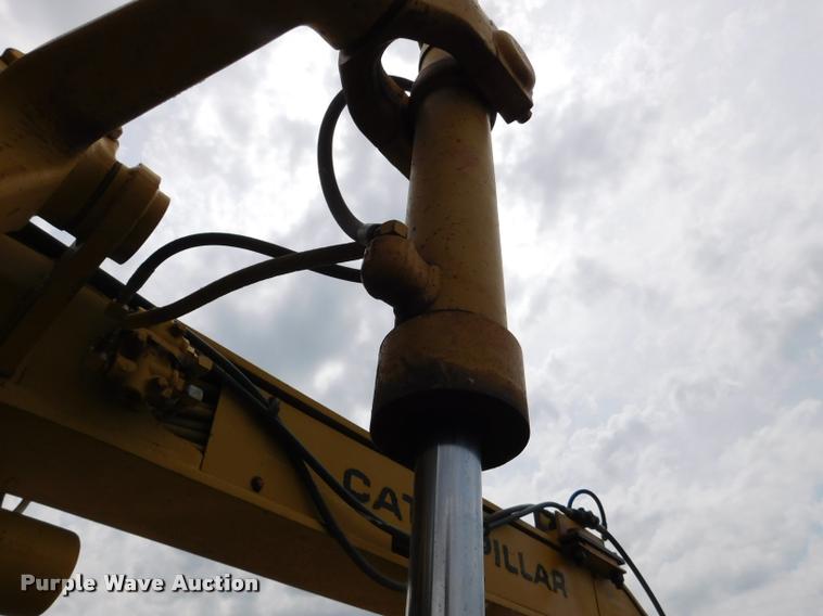 image for item DB1024 1983 Caterpillar 120G motor grader