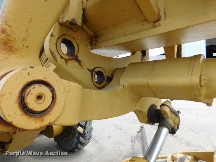 image for item DB1024 1983 Caterpillar 120G motor grader