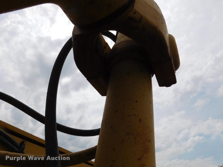 image for item DB1024 1983 Caterpillar 120G motor grader