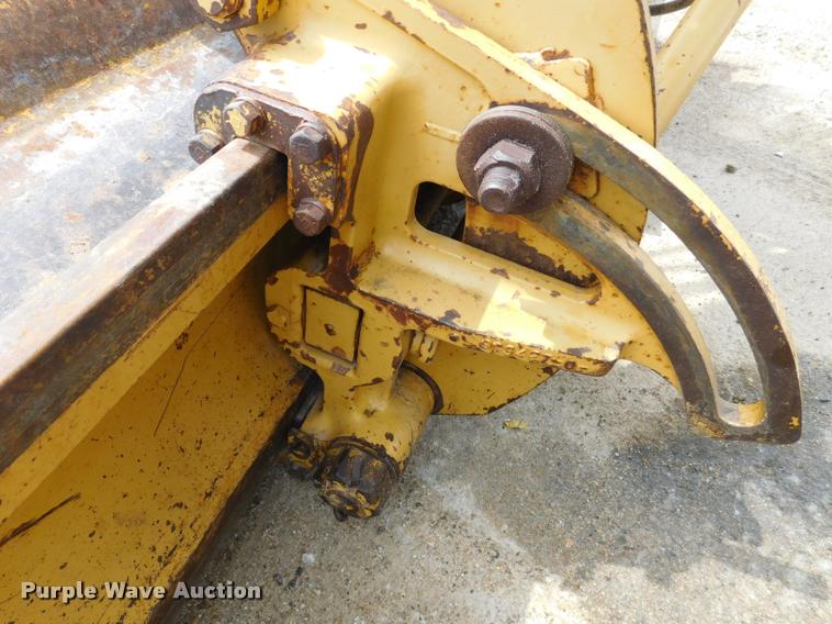 image for item DB1024 1983 Caterpillar 120G motor grader