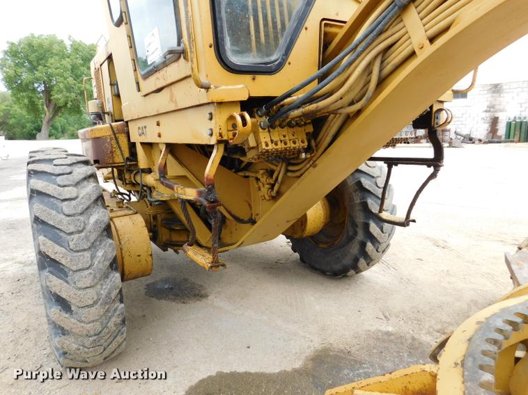 image for item DB1024 1983 Caterpillar 120G motor grader