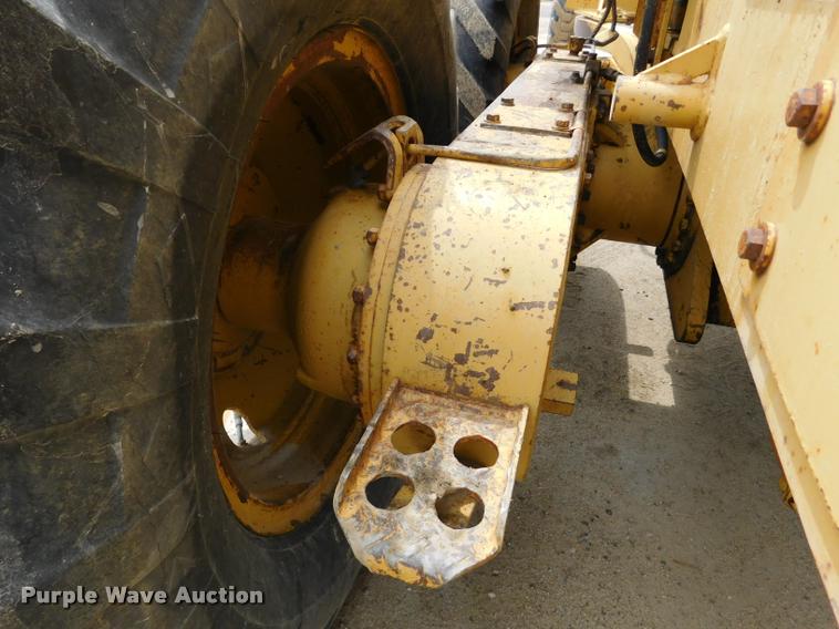 image for item DB1024 1983 Caterpillar 120G motor grader