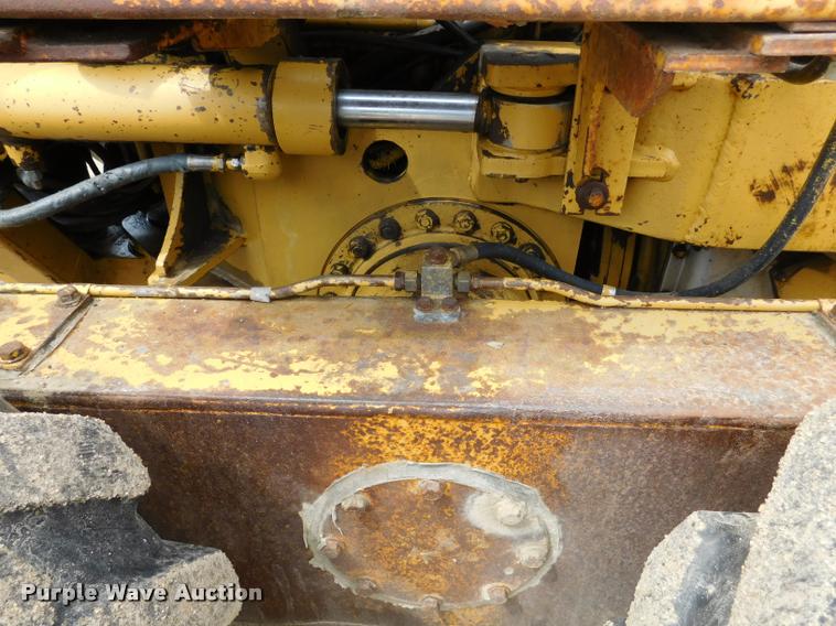image for item DB1024 1983 Caterpillar 120G motor grader