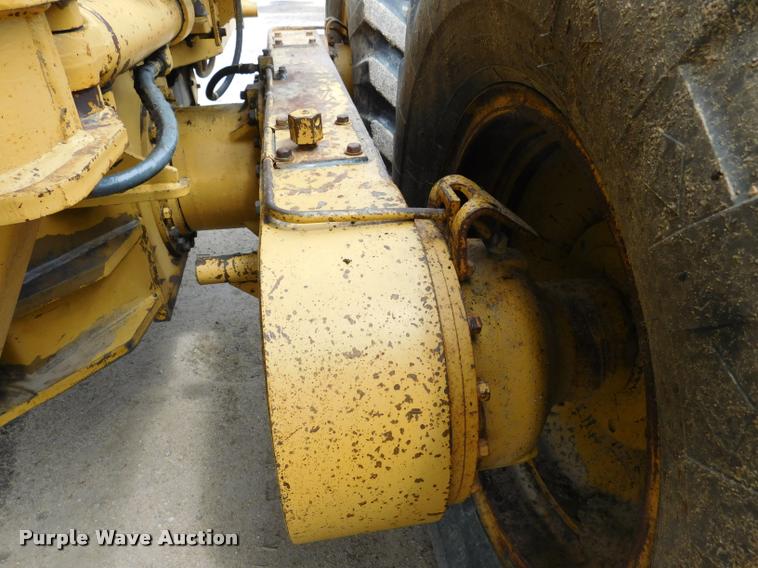 image for item DB1024 1983 Caterpillar 120G motor grader