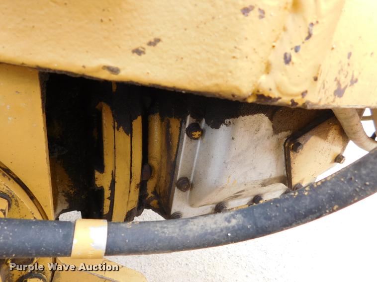 image for item DB1024 1983 Caterpillar 120G motor grader