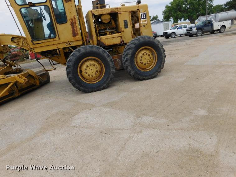 image for item DB1024 1983 Caterpillar 120G motor grader