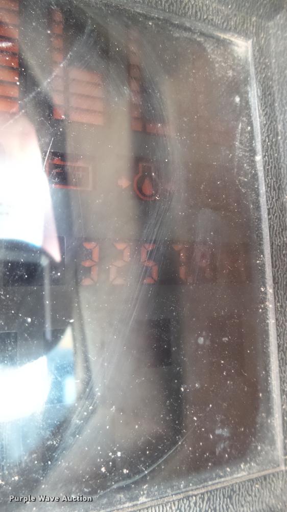 image for item DB3426 Bobcat 863 skid steer