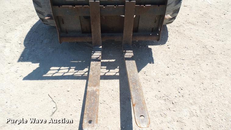 image for item DB3426 Bobcat 863 skid steer