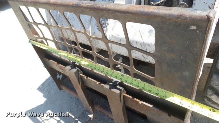 image for item DB3426 Bobcat 863 skid steer