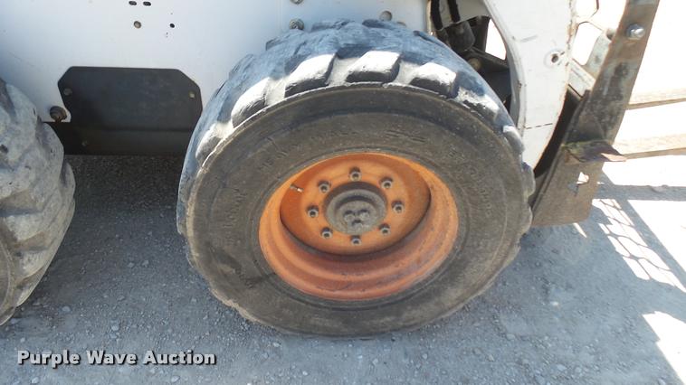 image for item DB3426 Bobcat 863 skid steer