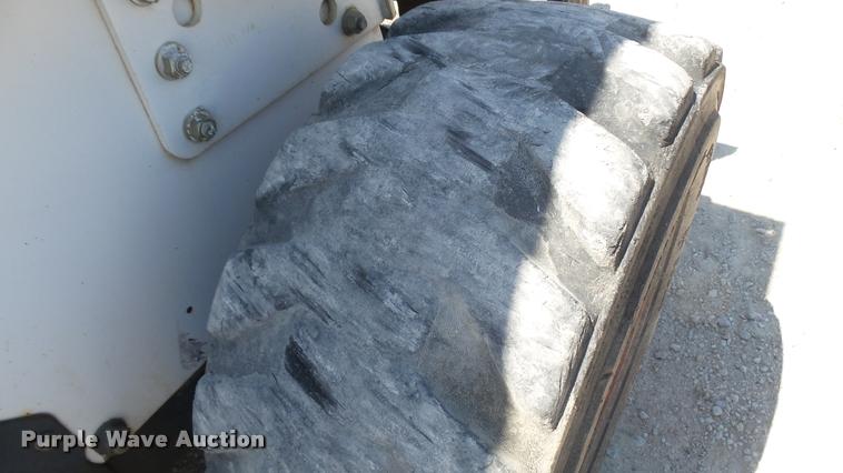 image for item DB3426 Bobcat 863 skid steer