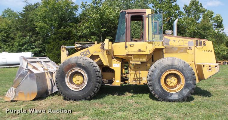 image for item DB5854 Case 821 wheel loader