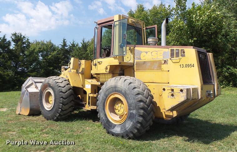 image for item DB5854 Case 821 wheel loader