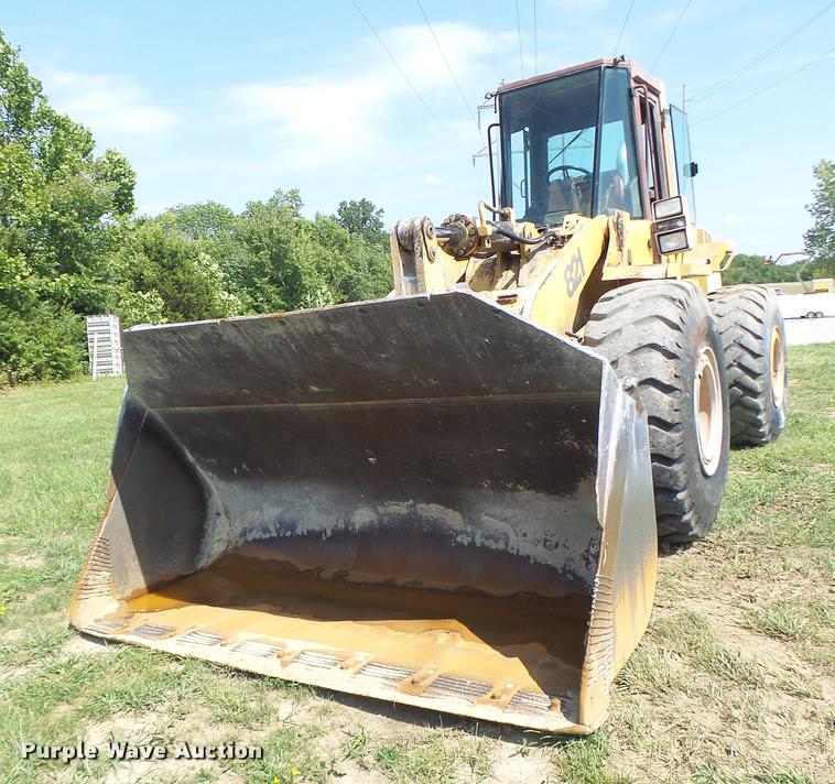 image for item DB5854 Case 821 wheel loader