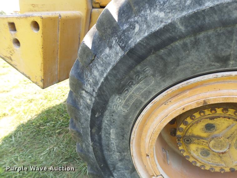 image for item DB5854 Case 821 wheel loader
