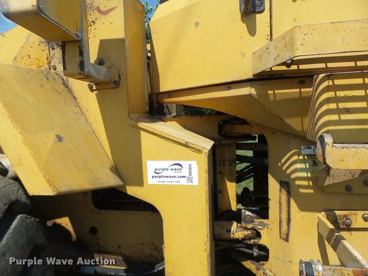 image for item DB5854 Case 821 wheel loader