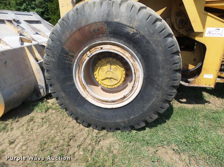 image for item DB5854 Case 821 wheel loader