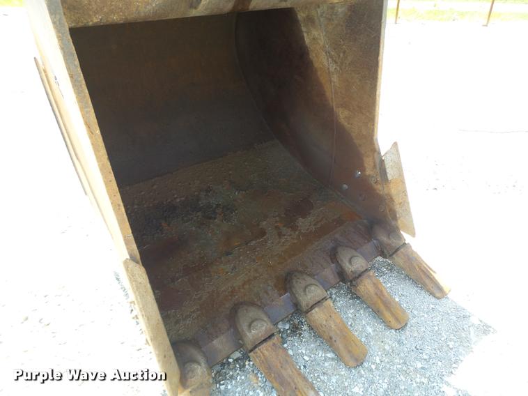 image for item DB5855 1993 Komatsu PC200LC-5 excavator