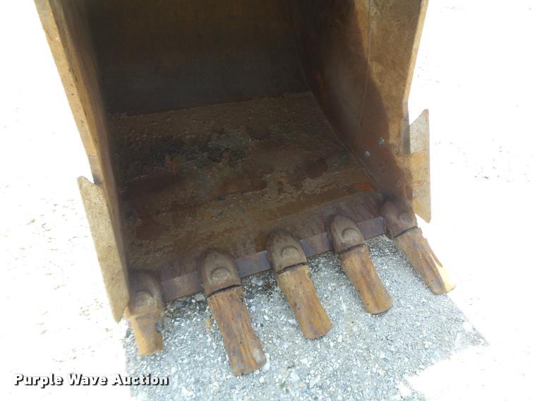 image for item DB5855 1993 Komatsu PC200LC-5 excavator