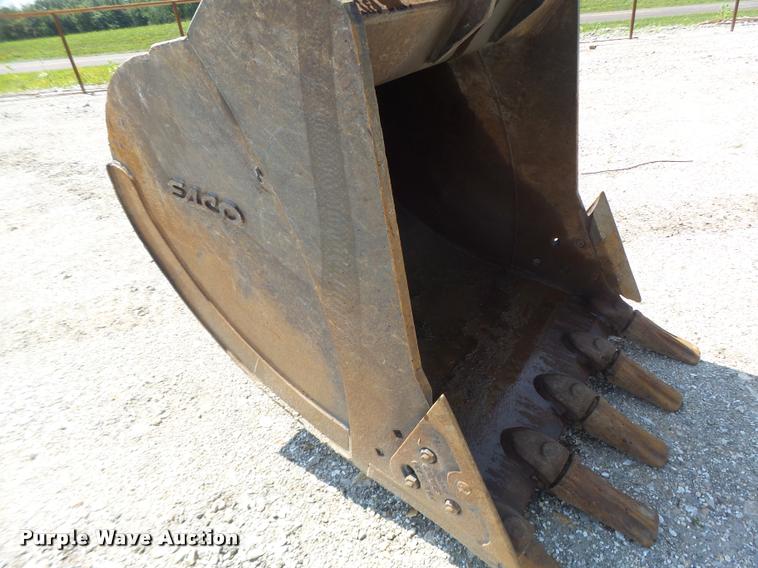 image for item DB5855 1993 Komatsu PC200LC-5 excavator