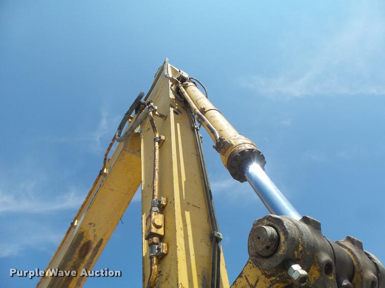 image for item DB5855 1993 Komatsu PC200LC-5 excavator