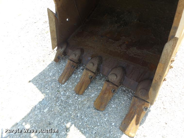 image for item DB5855 1993 Komatsu PC200LC-5 excavator