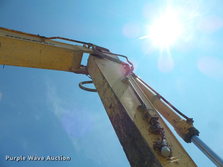 image for item DB5855 1993 Komatsu PC200LC-5 excavator