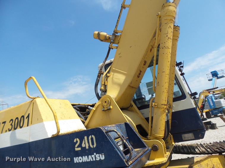 image for item DB5855 1993 Komatsu PC200LC-5 excavator