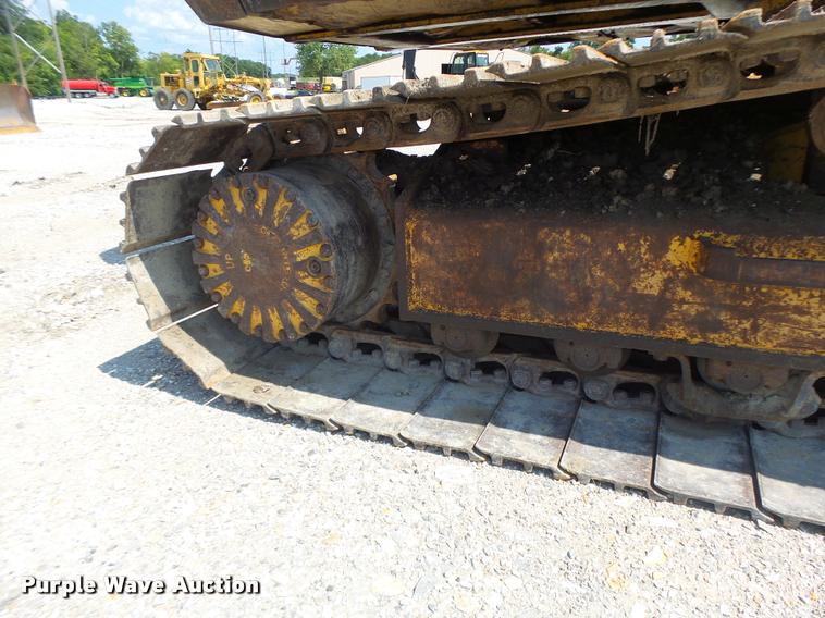 image for item DB5855 1993 Komatsu PC200LC-5 excavator